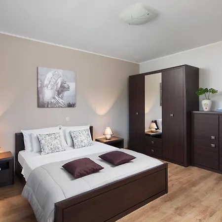 Augustina, A Beautiful With A Wonderful Garden Villa *