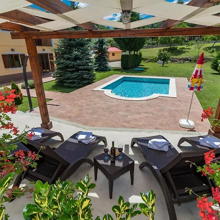 Villa Augustina, A Beautiful With A Wonderful Garden Potpićan